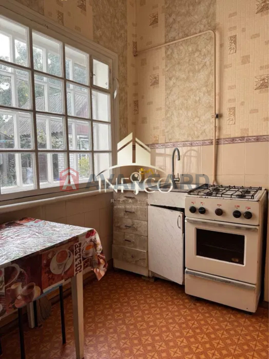 ������� �������, 43 ��.�. ���� 3