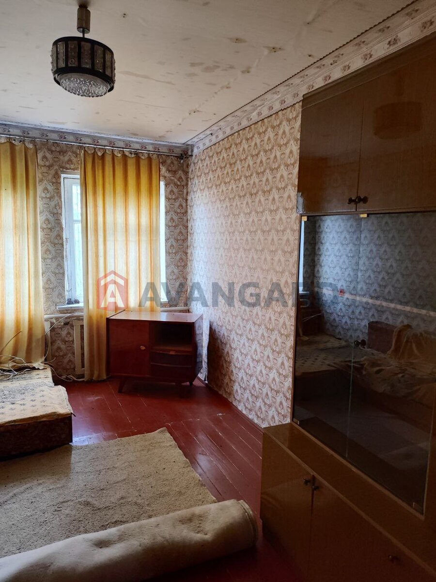 �������, 100 ��.�. ���� 3