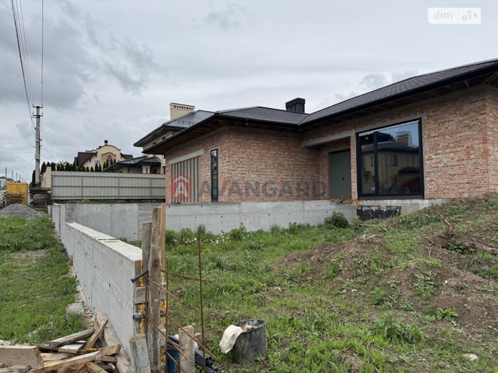 �������, 272 ��.�. ���� 8