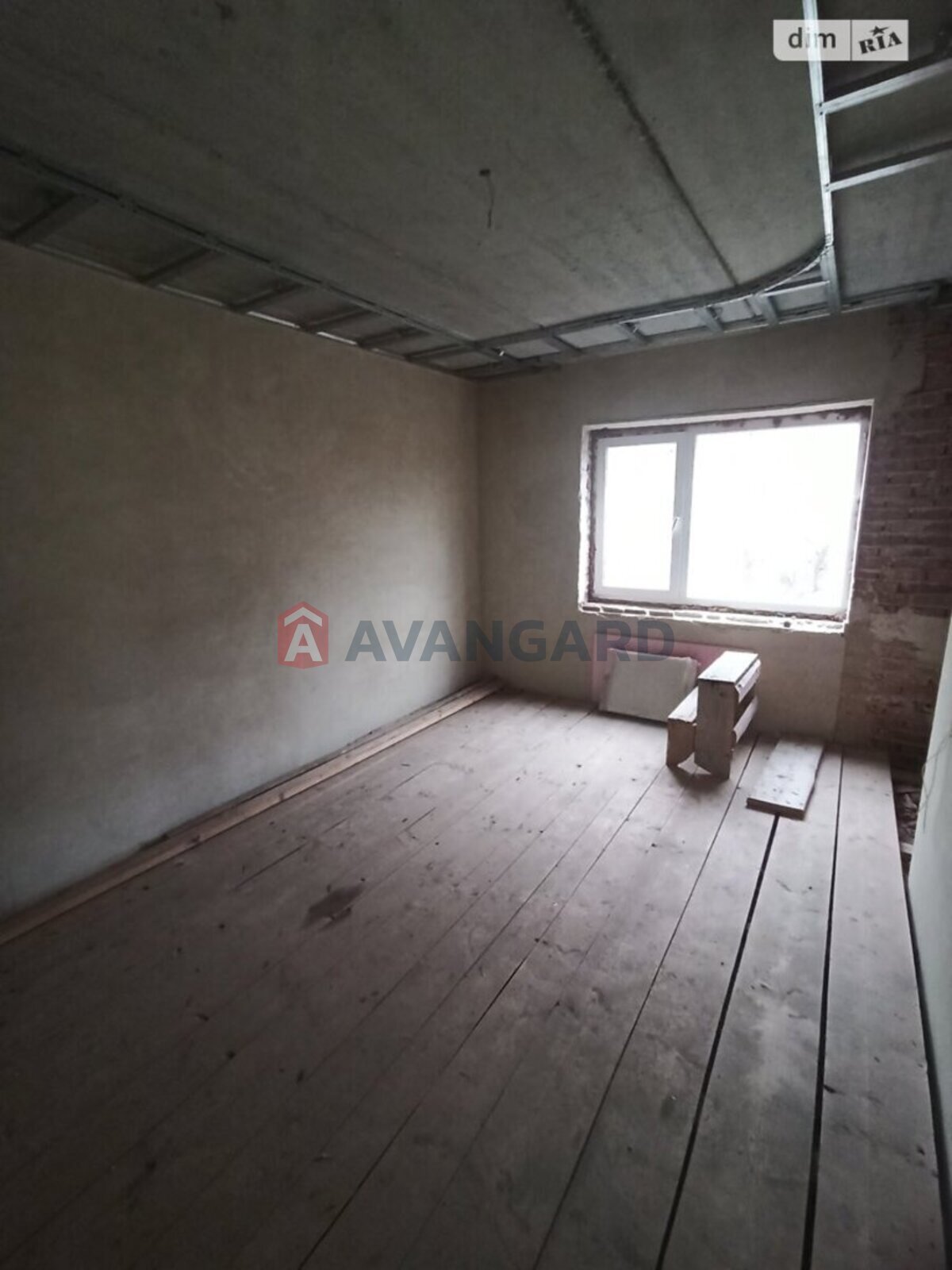 �������, 280 ��.�. ���� 8