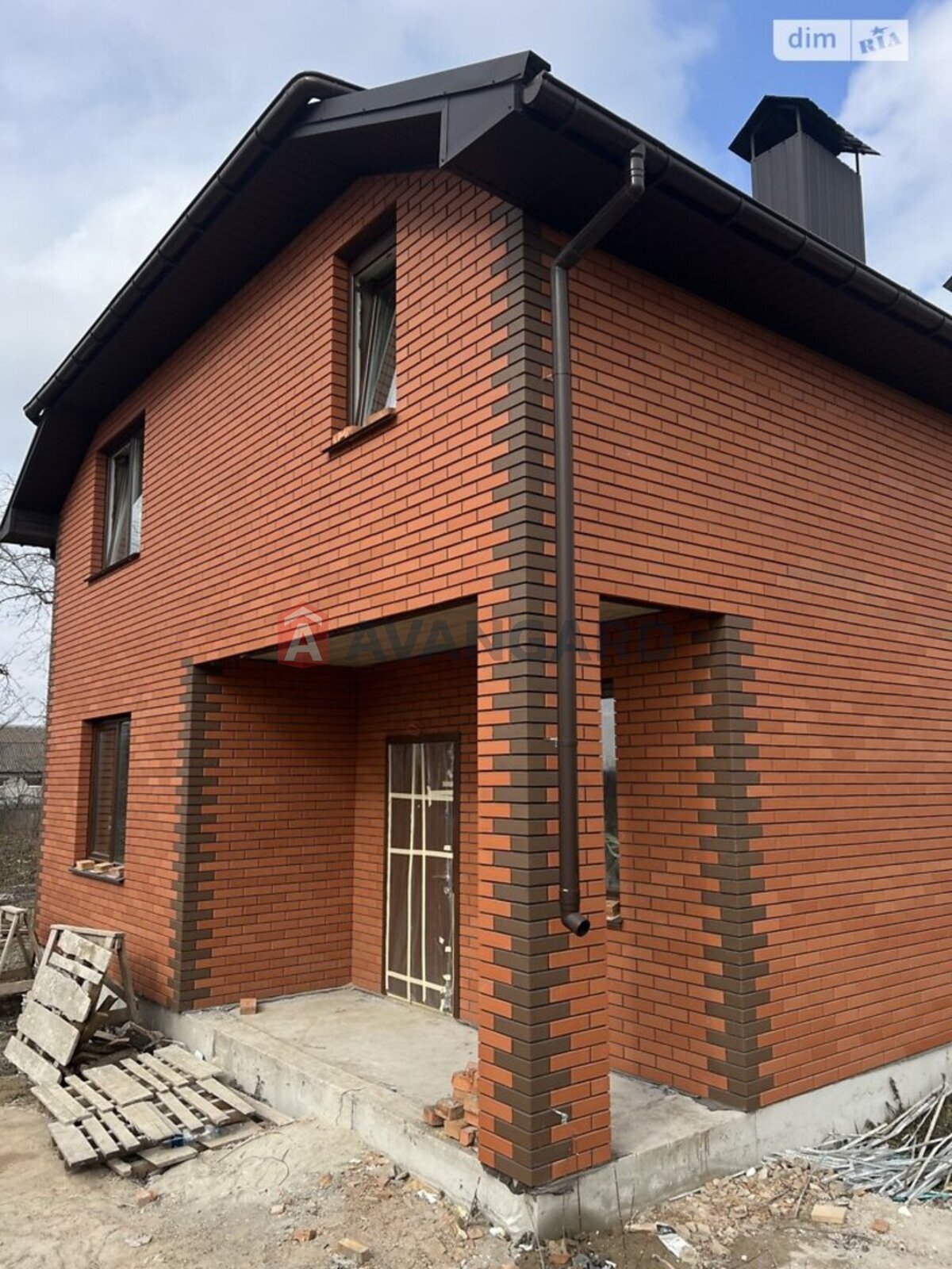 , 136 ..  2
