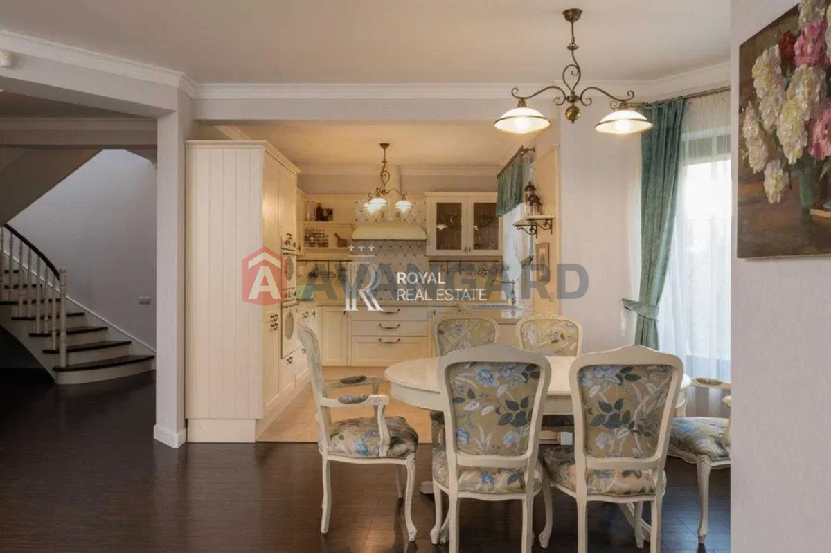 �������, 250 ��.�. ���� 16