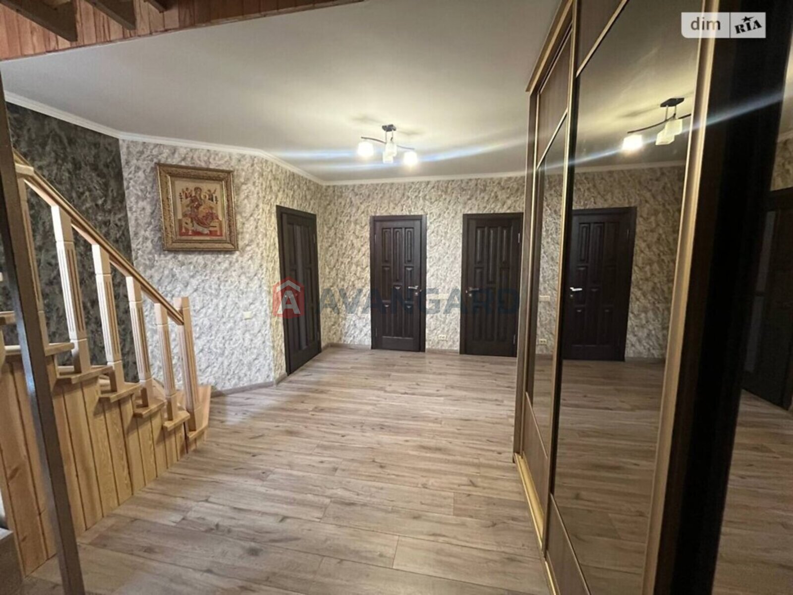 �������, 143 ��.�. ���� 12