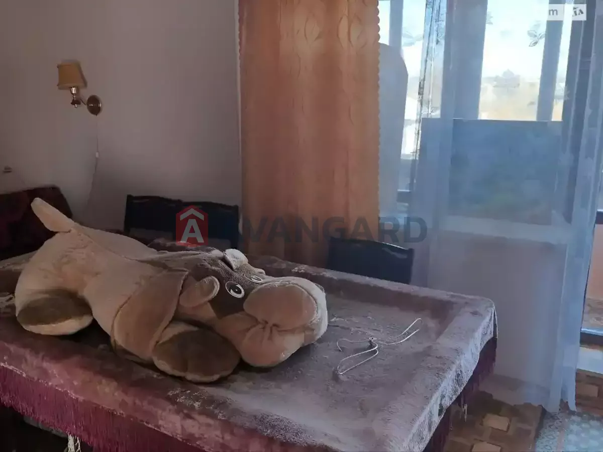 ����, 180 ��.�. ���� 28