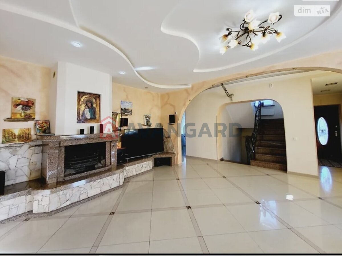 �������, 240 ��.�. ���� 13