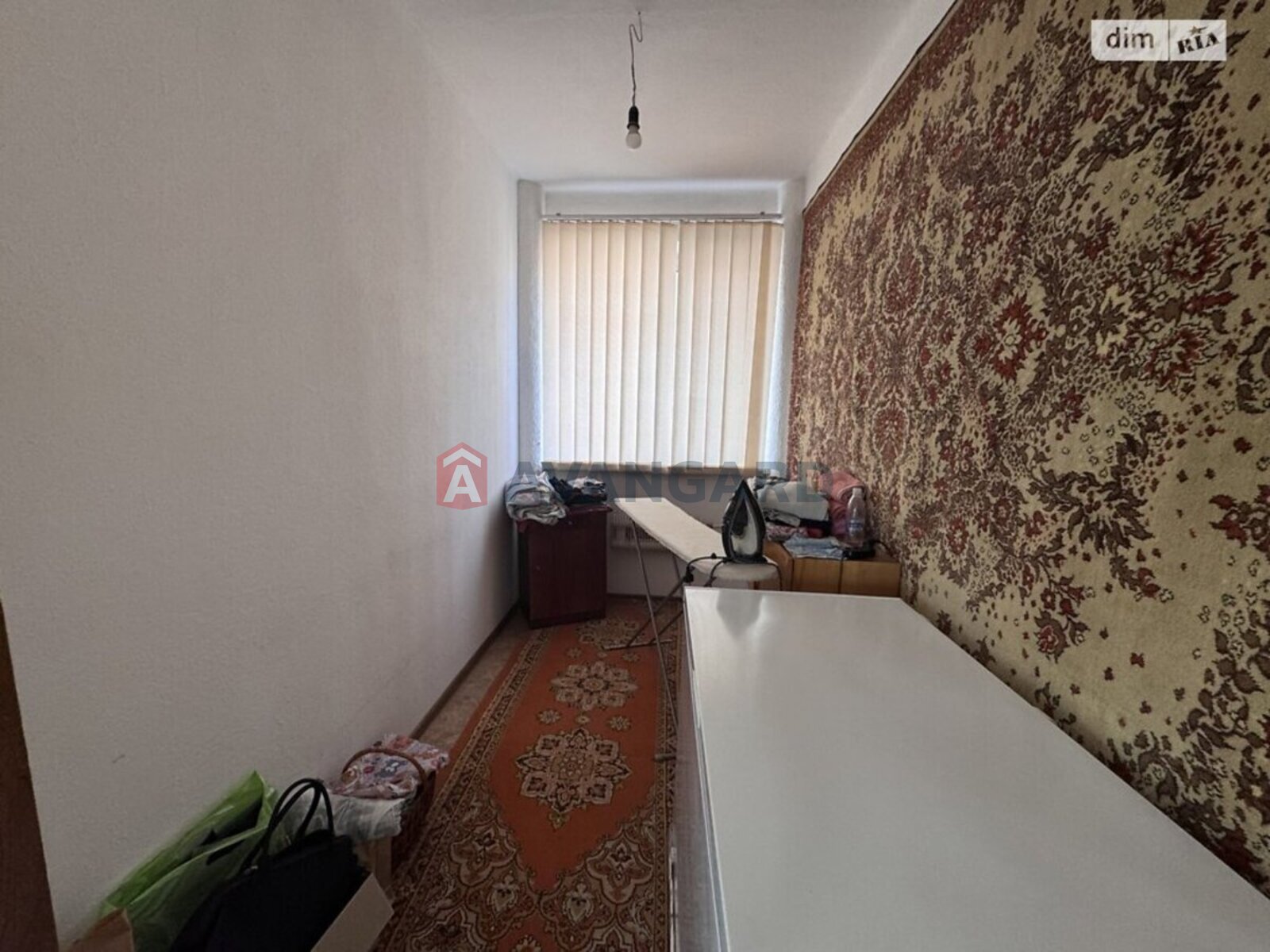 �������, 300 ��.�. ���� 9