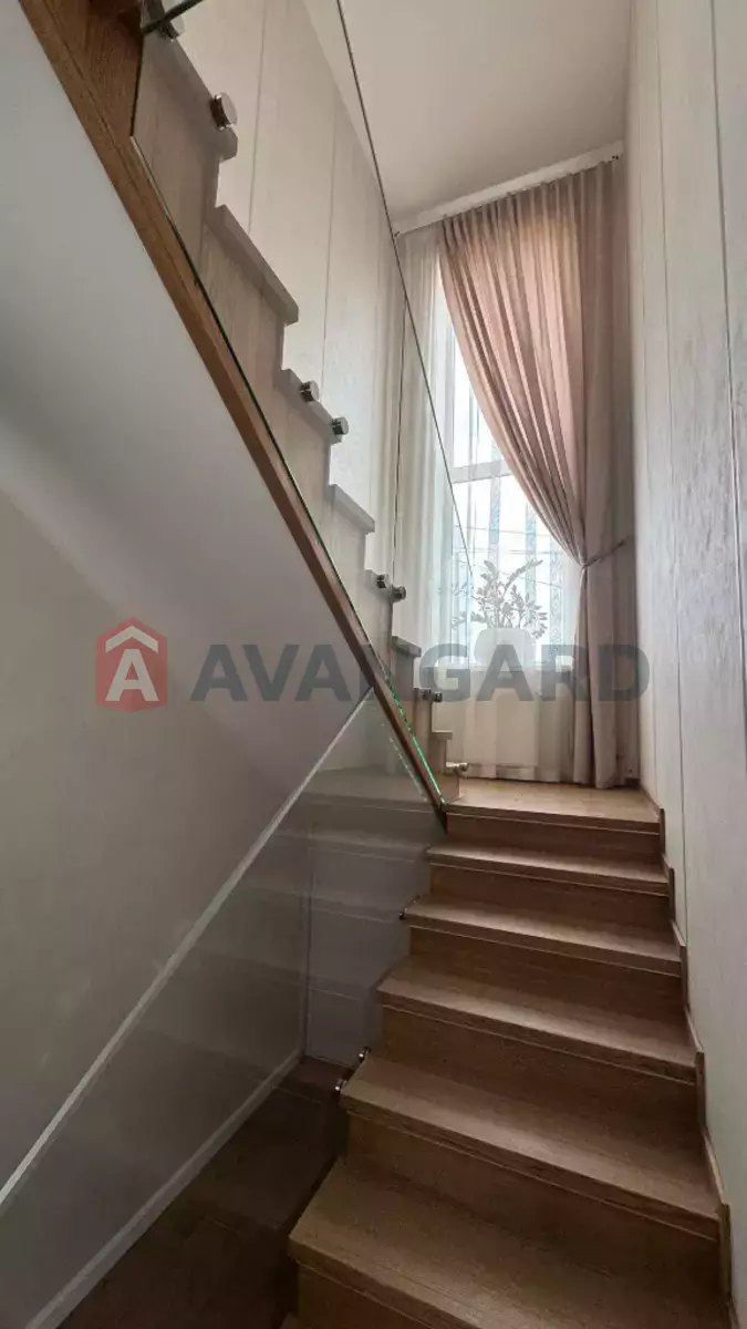 �������, 180 ��.�. ���� 26