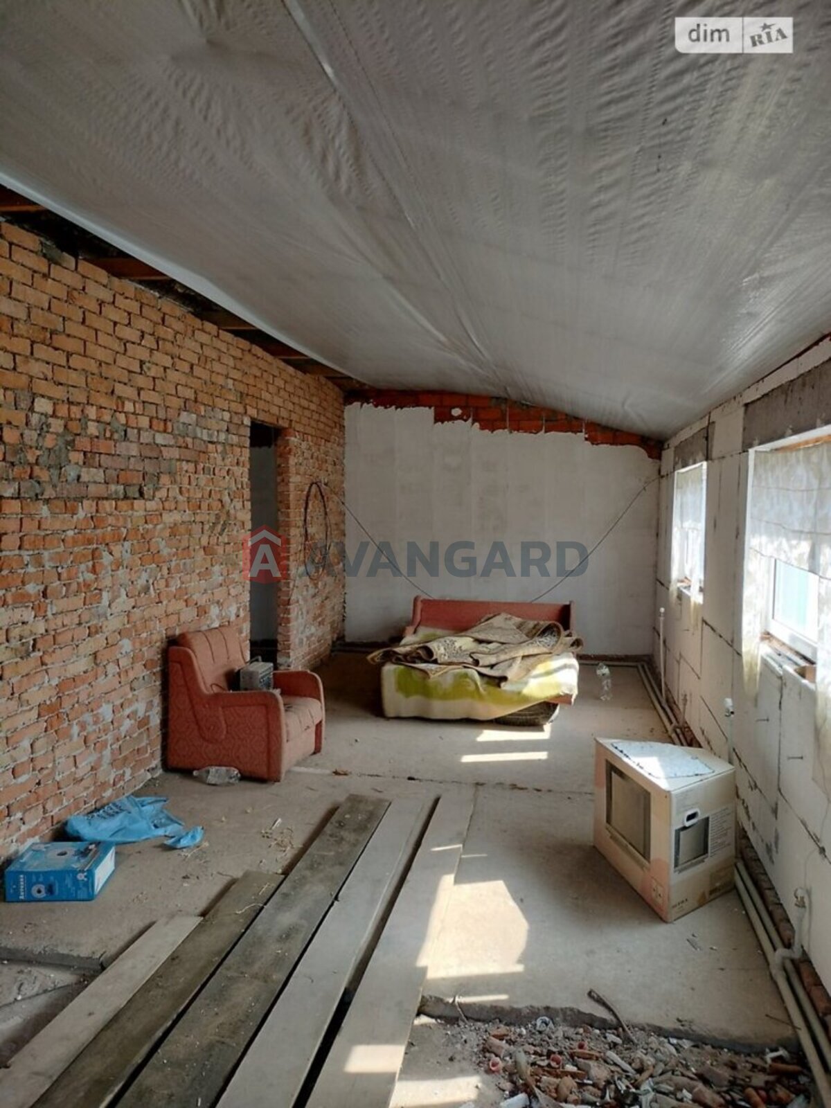 �������, 200 ��.�. ���� 13