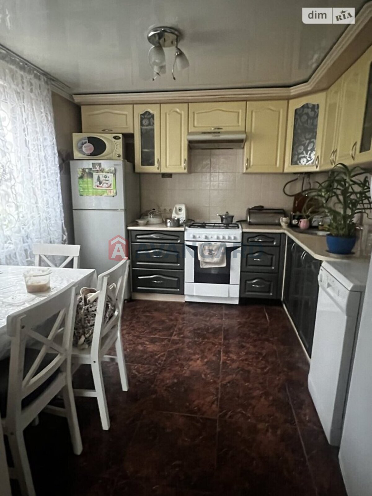 �������, 82 ��.�. ���� 6