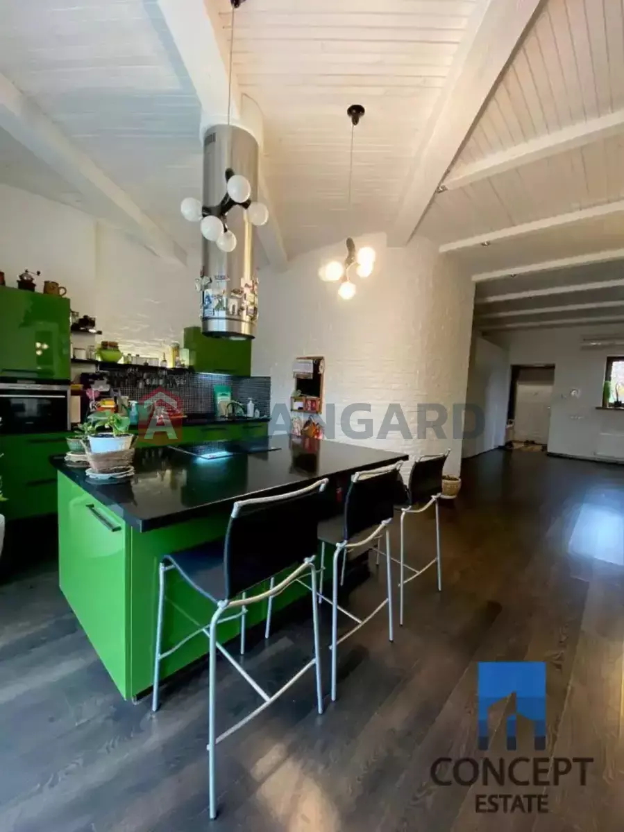 �������, 221 ��.�. ���� 7