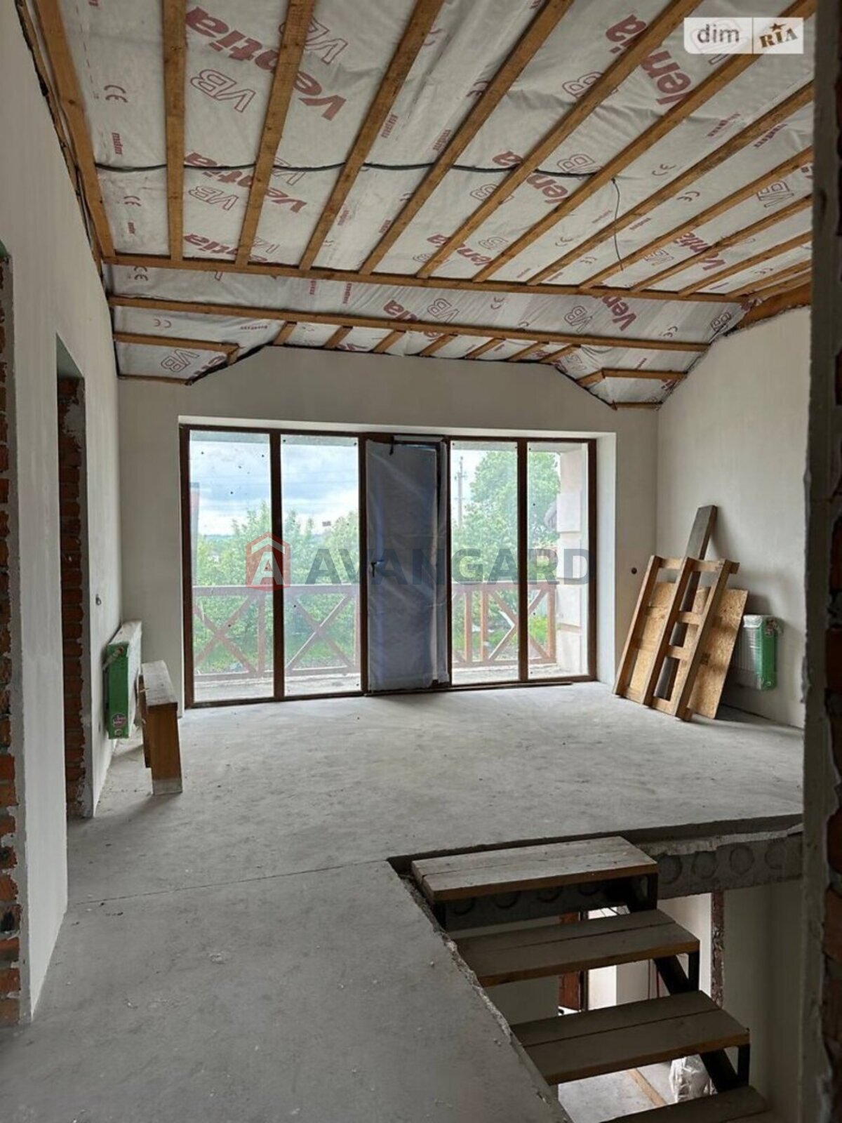 �������, 295 ��.�. ���� 8