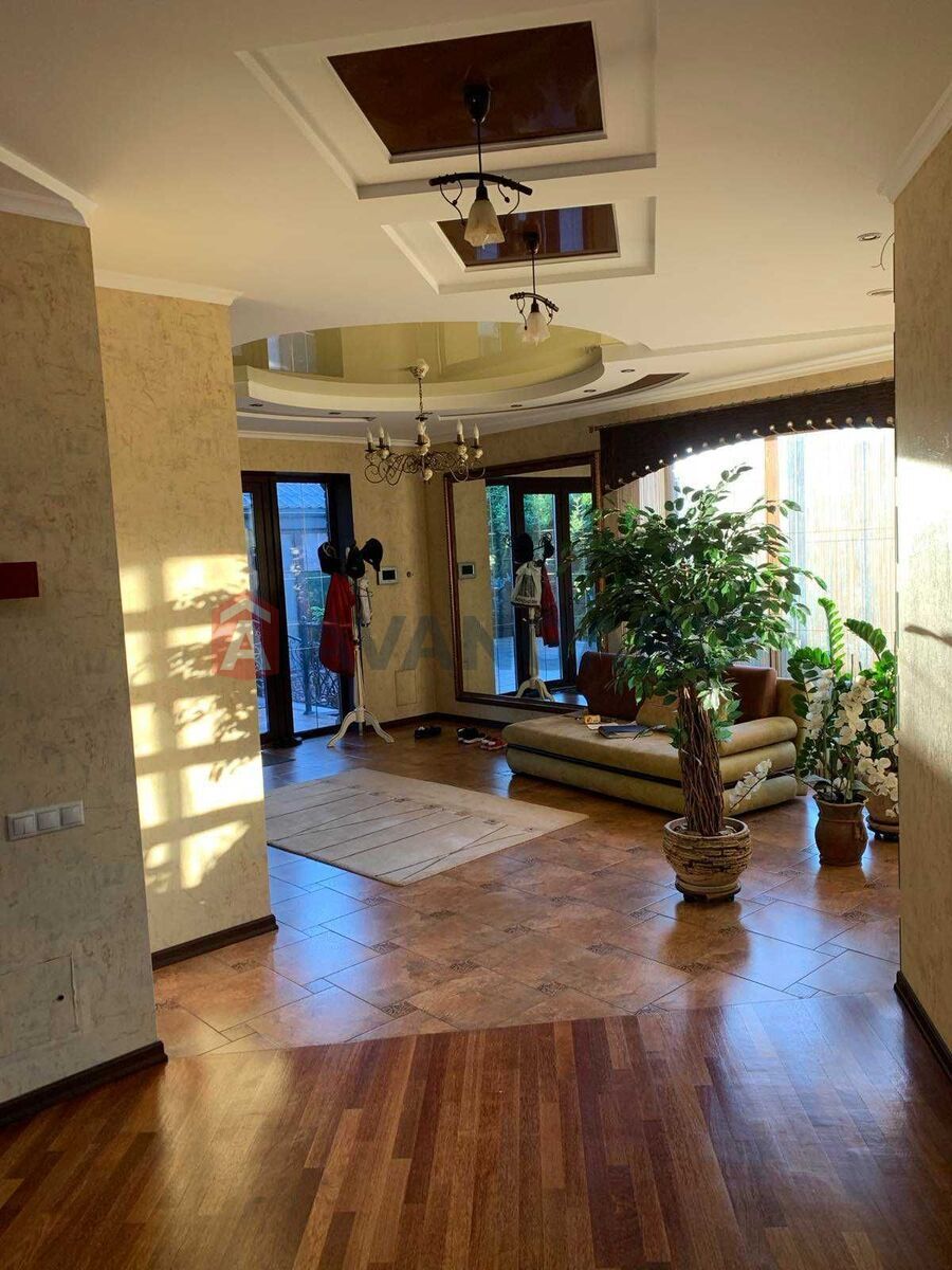 �������, 319 ��.�. ���� 4