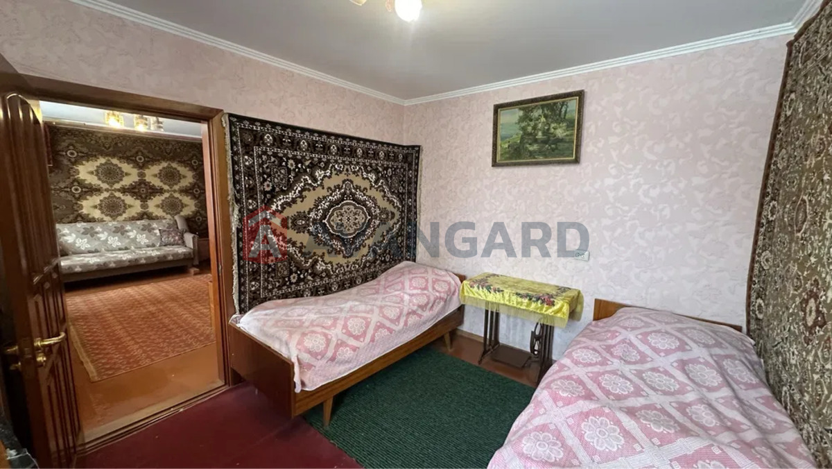 ������� �������, 77 ��.�. ���� 20