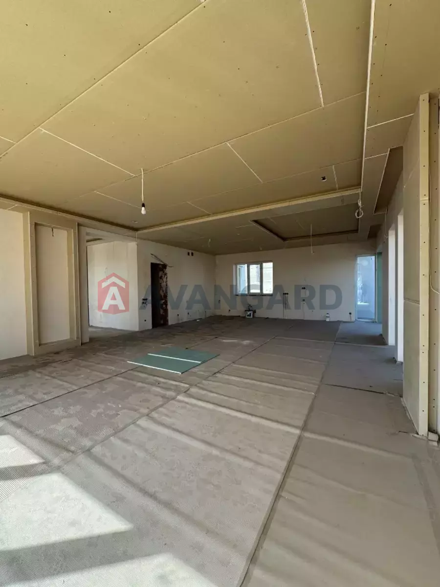 �������, 280 ��.�. ���� 9