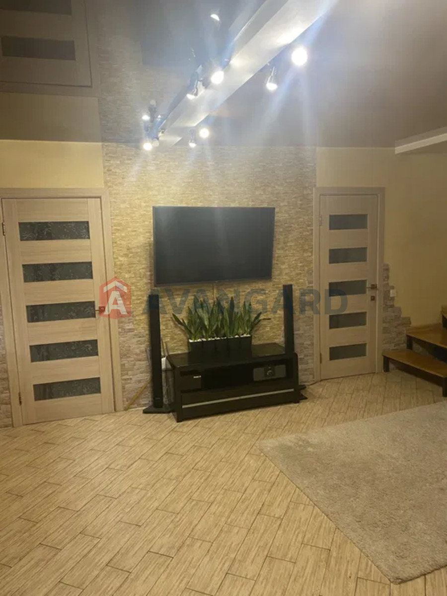 �������, 200 ��.�. ���� 4