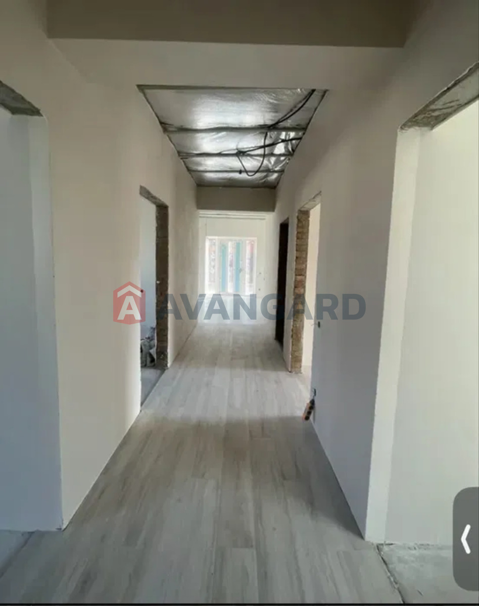 ���, 100 ��.�. ���� 7