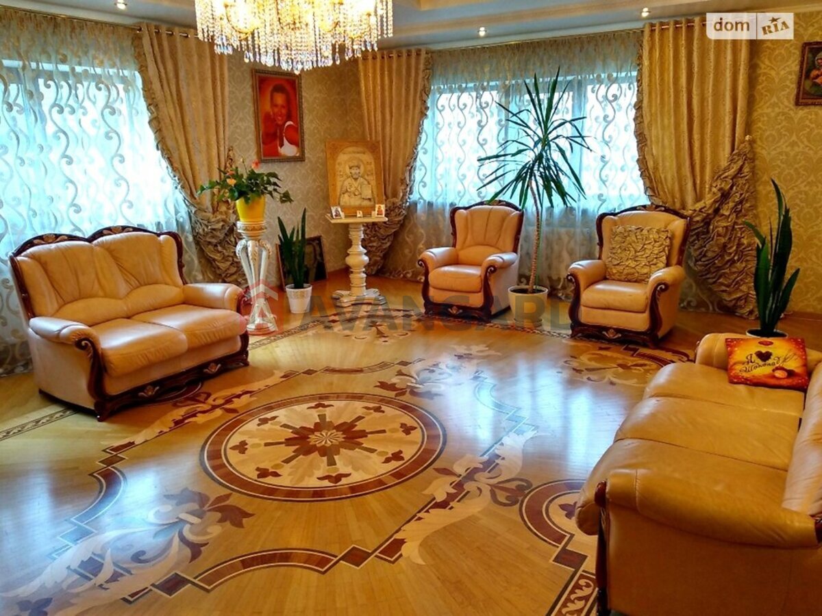 �������, 586 ��.�. ���� 4