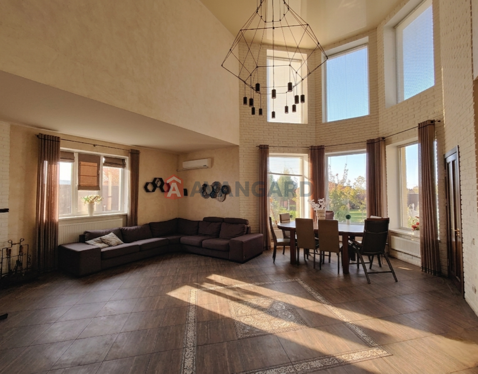 �������, 270 ��.�. ���� 8