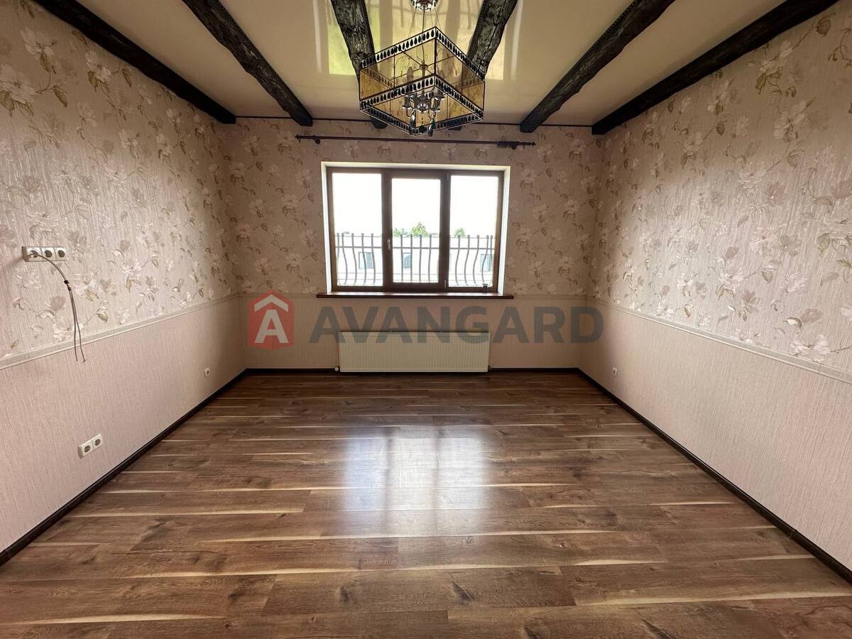 �������, 740 ��.�. ���� 16