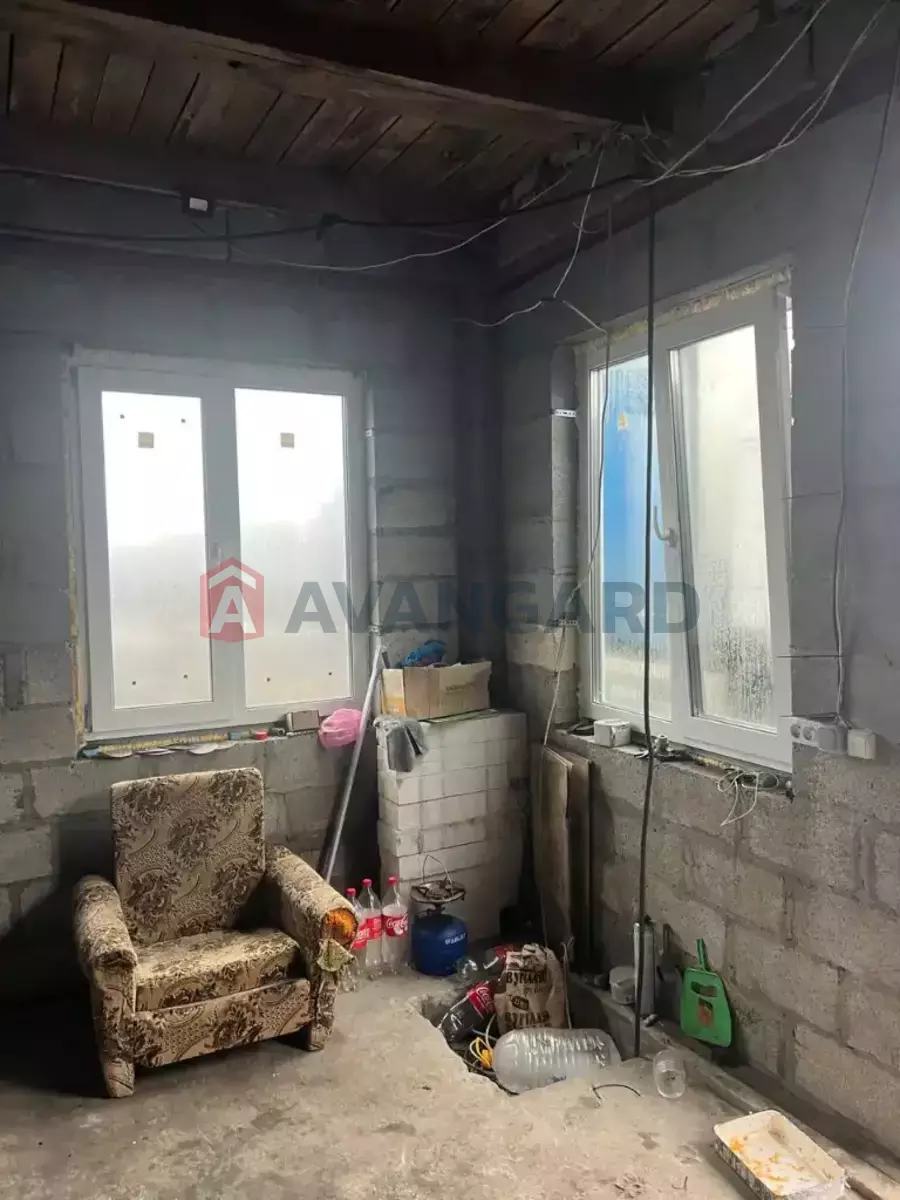 �������, 170 ��.�. ���� 18