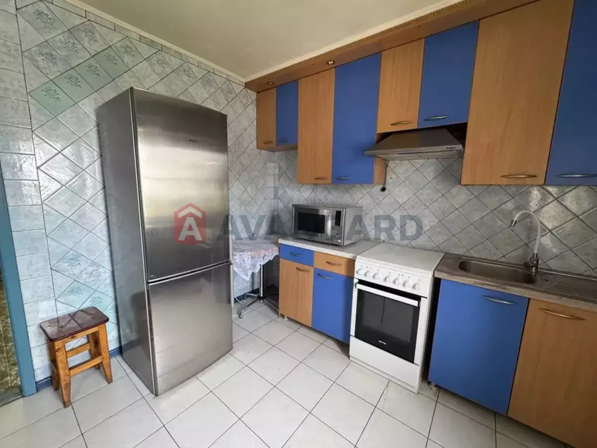 ����, 181 ��.�. ���� 8