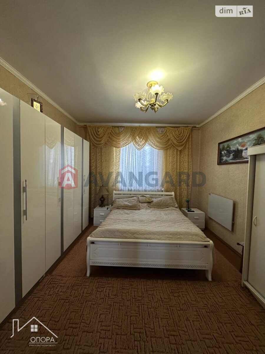 �������, 151 ��.�. ���� 3