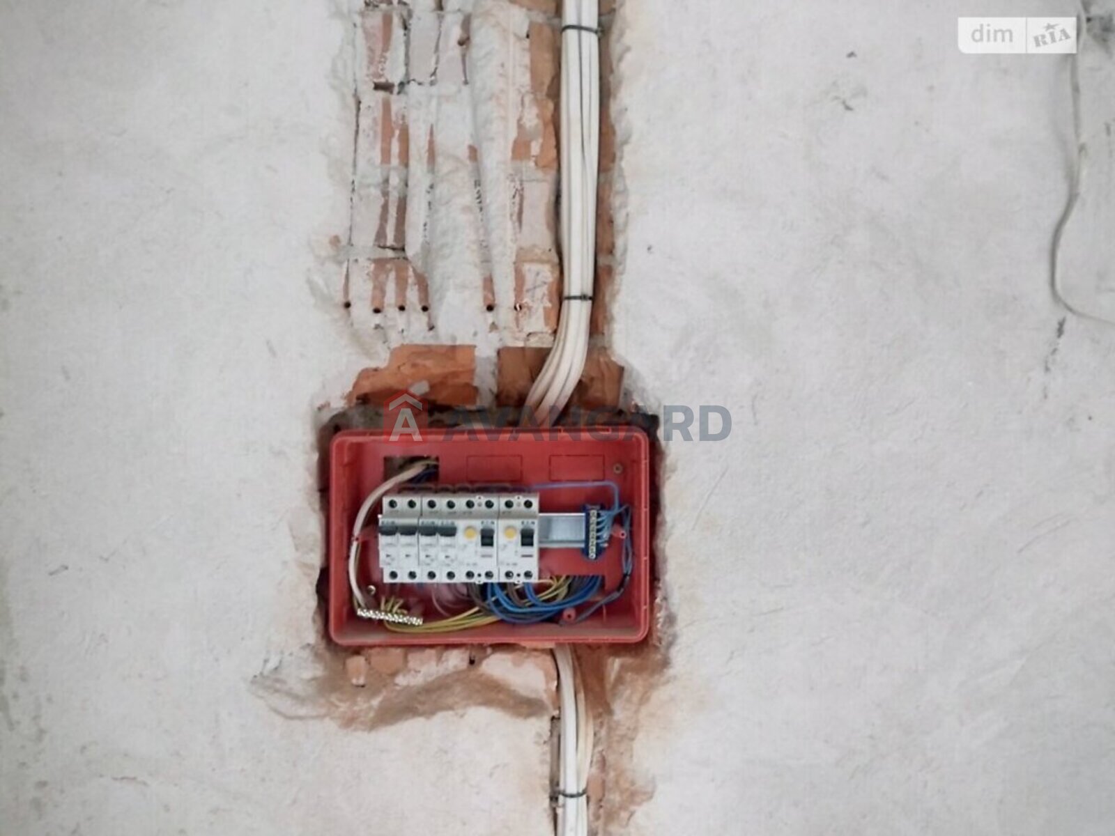 �������, 280 ��.�. ���� 10