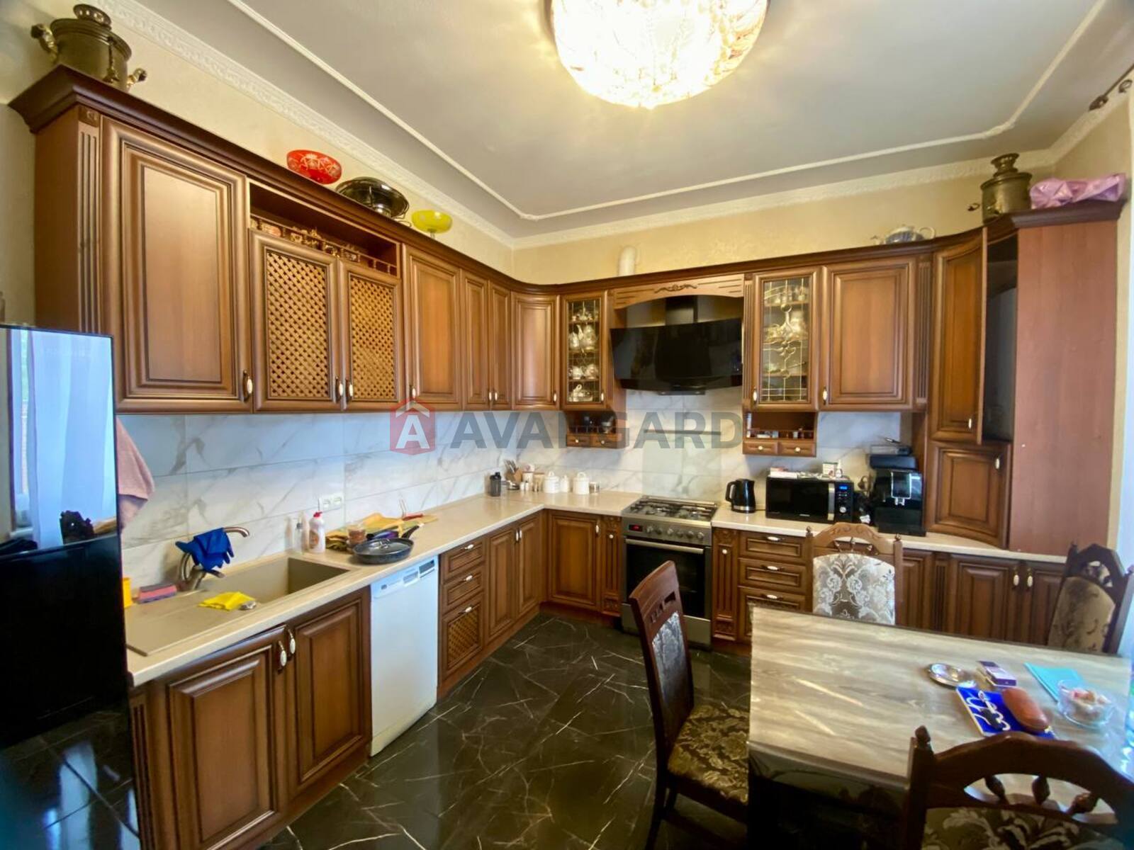 �������, 232 ��.�. ���� 11