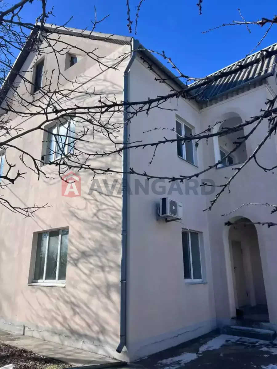 ����, 208 ��.�. ���� 1