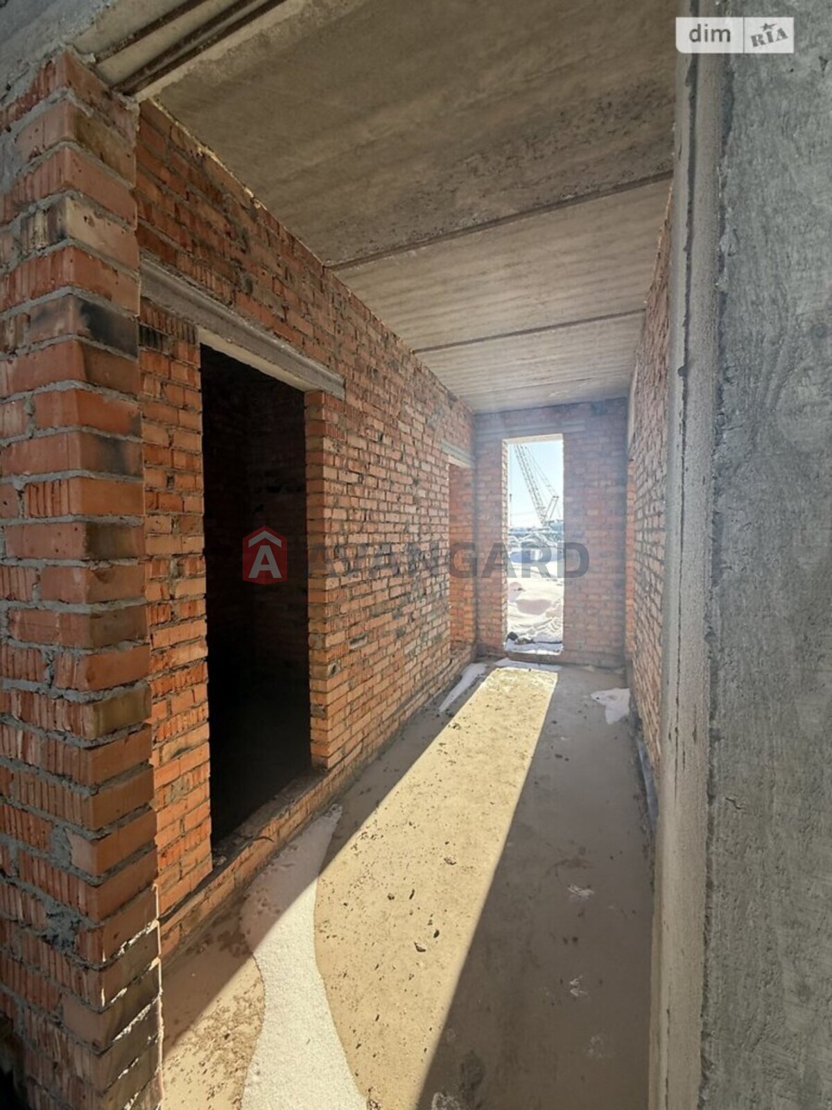 �������, 136 ��.�. ���� 4