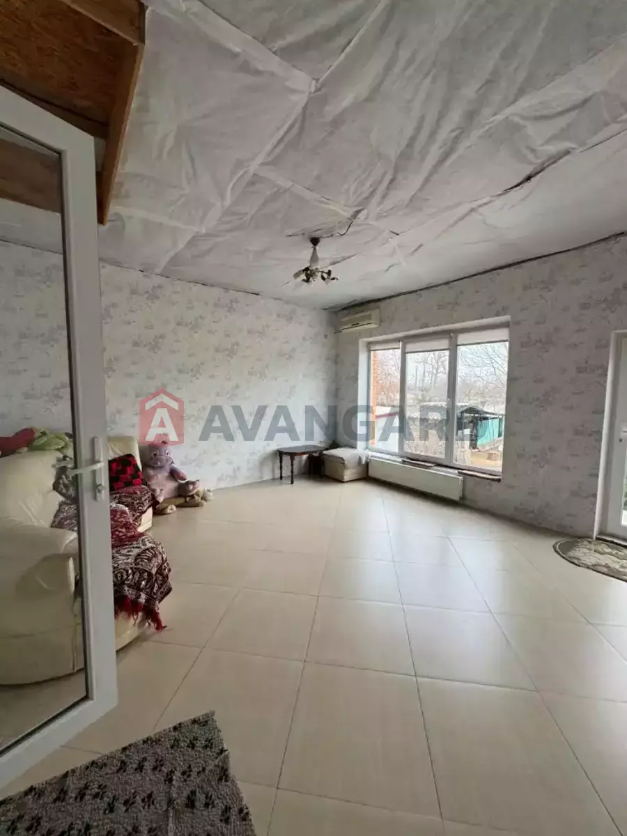 �������, 130 ��.�. ���� 16