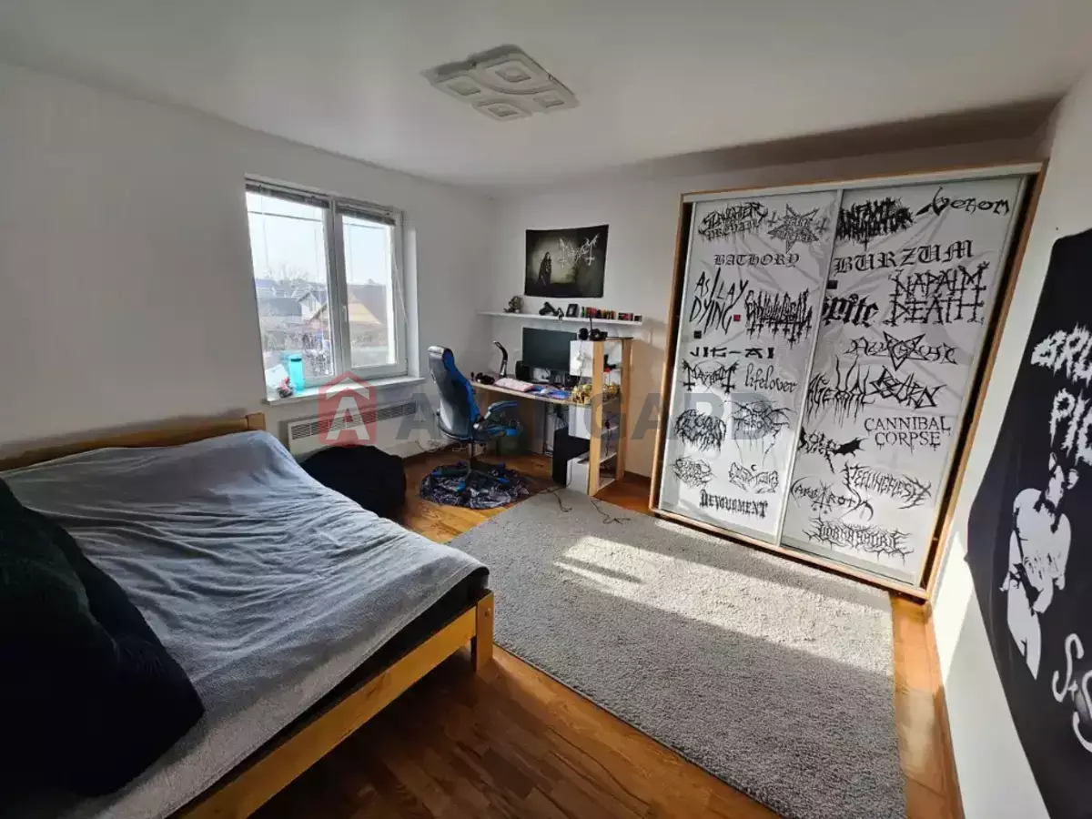 ����, 100 ��.�. ���� 10