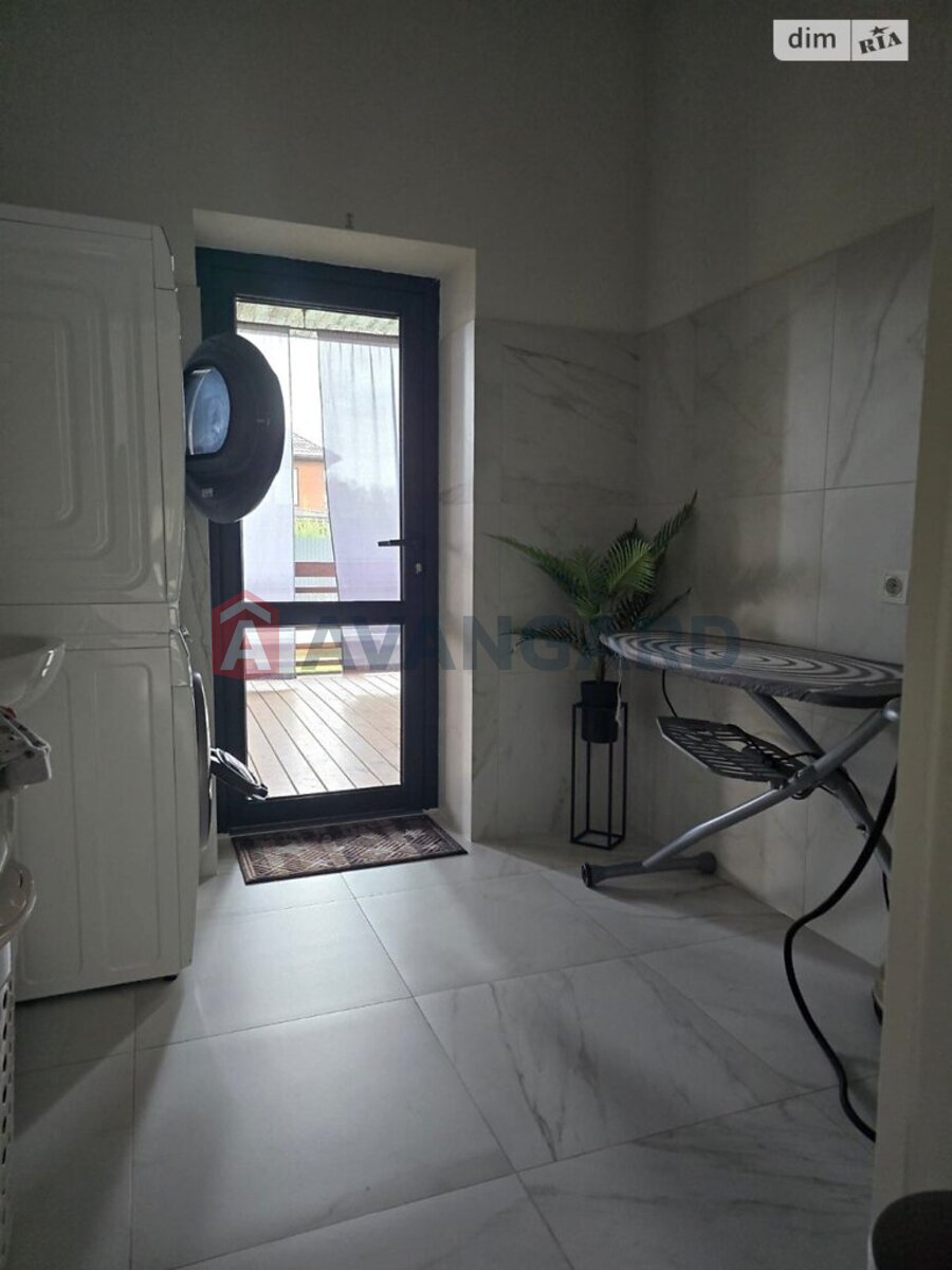 ���, 325 ��.�. ���� 11