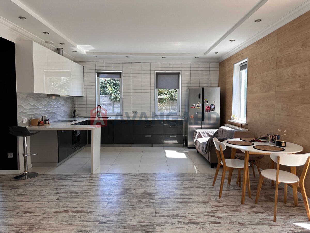 �������, 194 ��.�. ���� 4