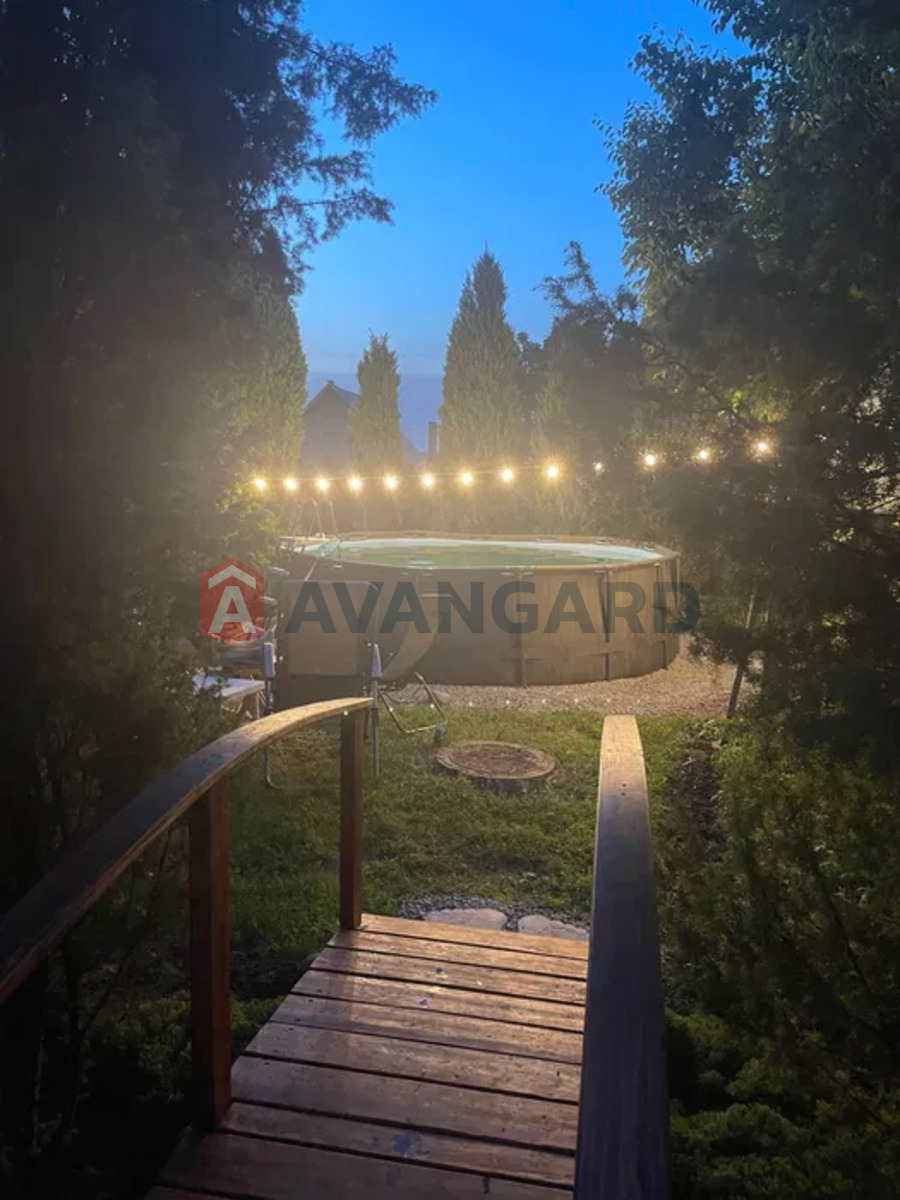 �������, 246 ��.�. ���� 9