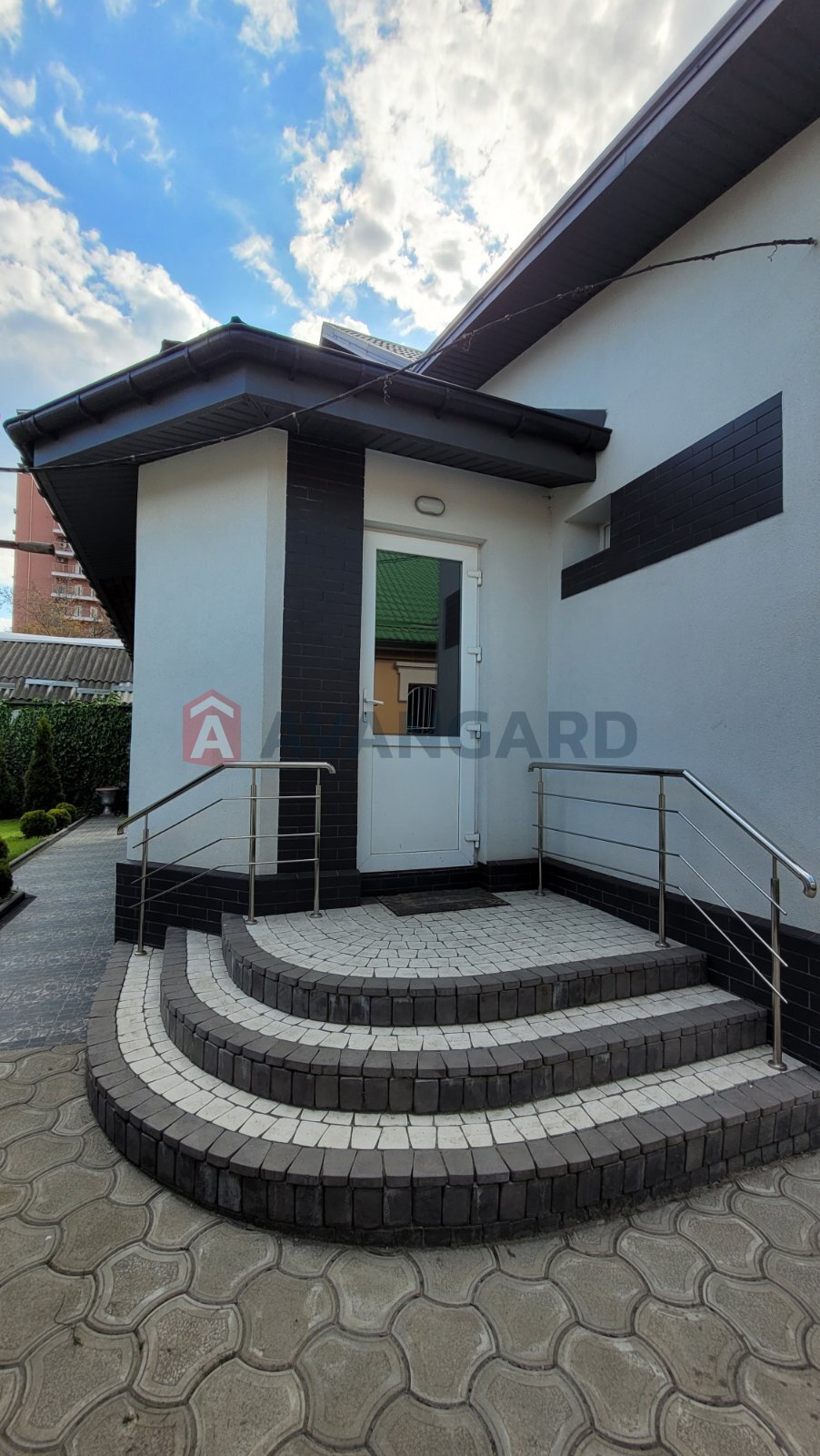 �������, 140 ��.�. ���� 9