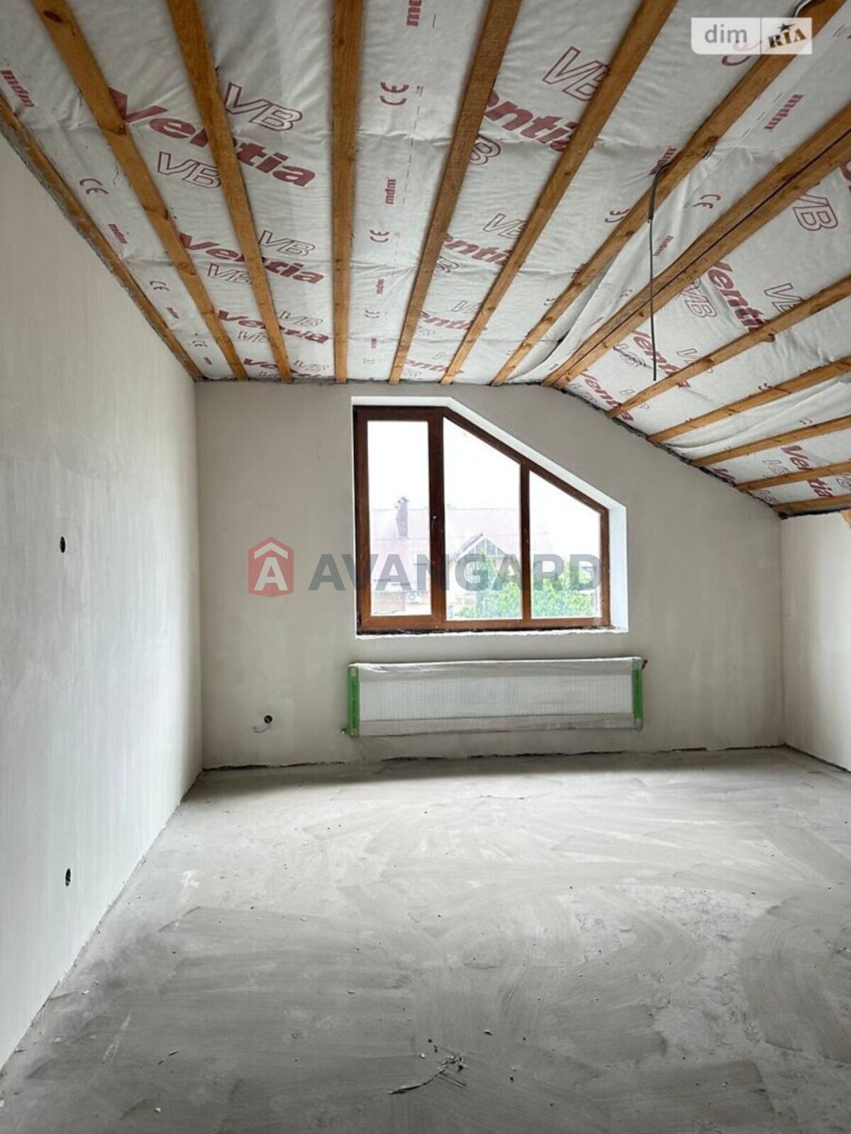 �������, 295 ��.�. ���� 28