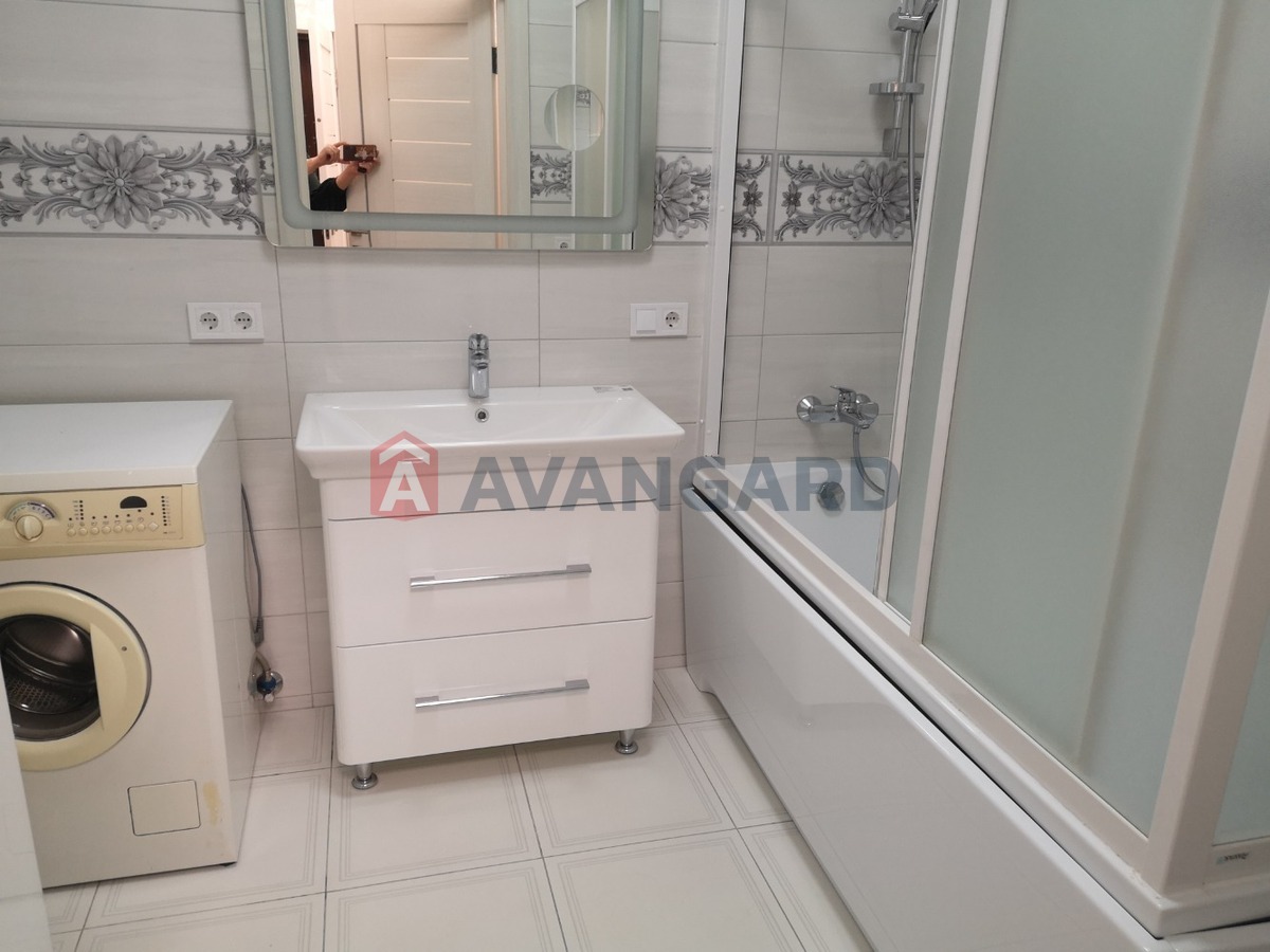 ������� �������, 100 ��.�. ���� 5