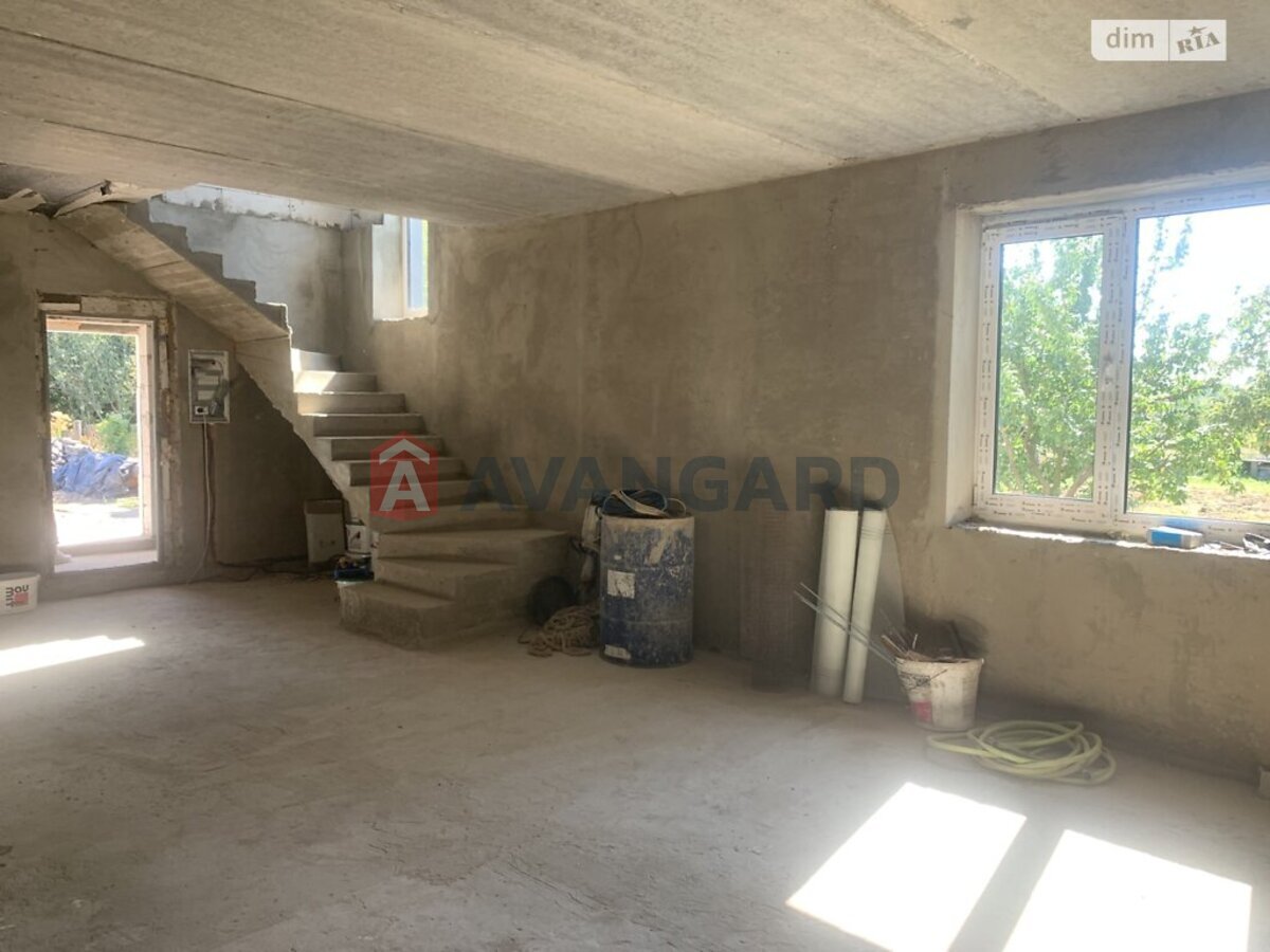 �������, 230 ��.�. ���� 10