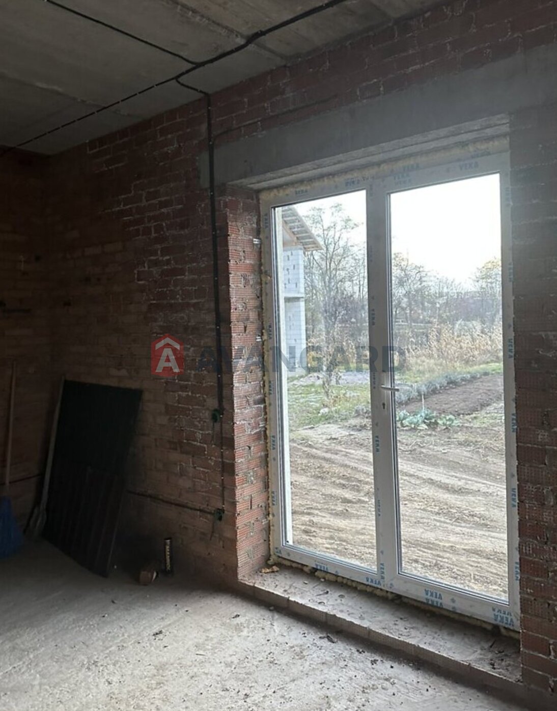 �������, 120 ��.�. ���� 10