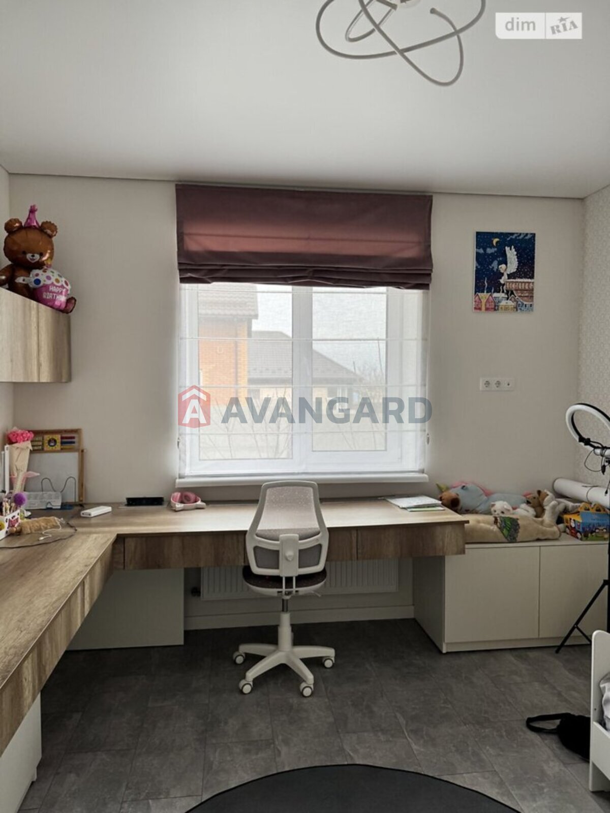 ���, 115 ��.�. ���� 17