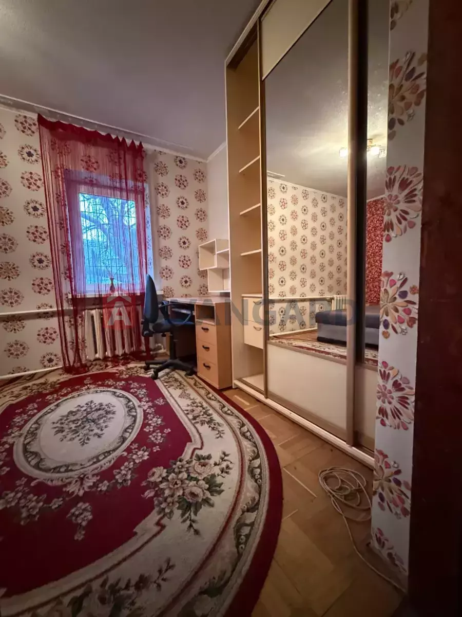 �������, 83 ��.�. ���� 13