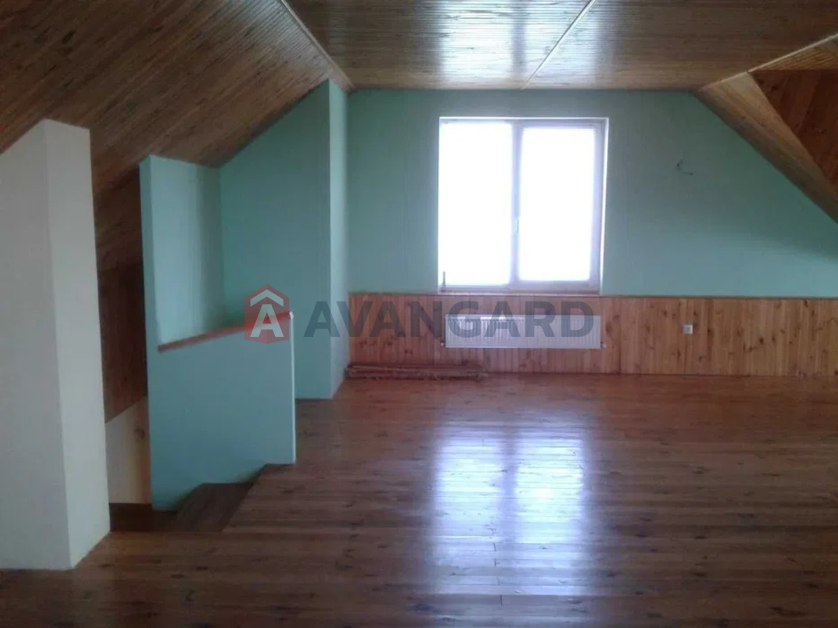 �������, 220 ��.�. ���� 8