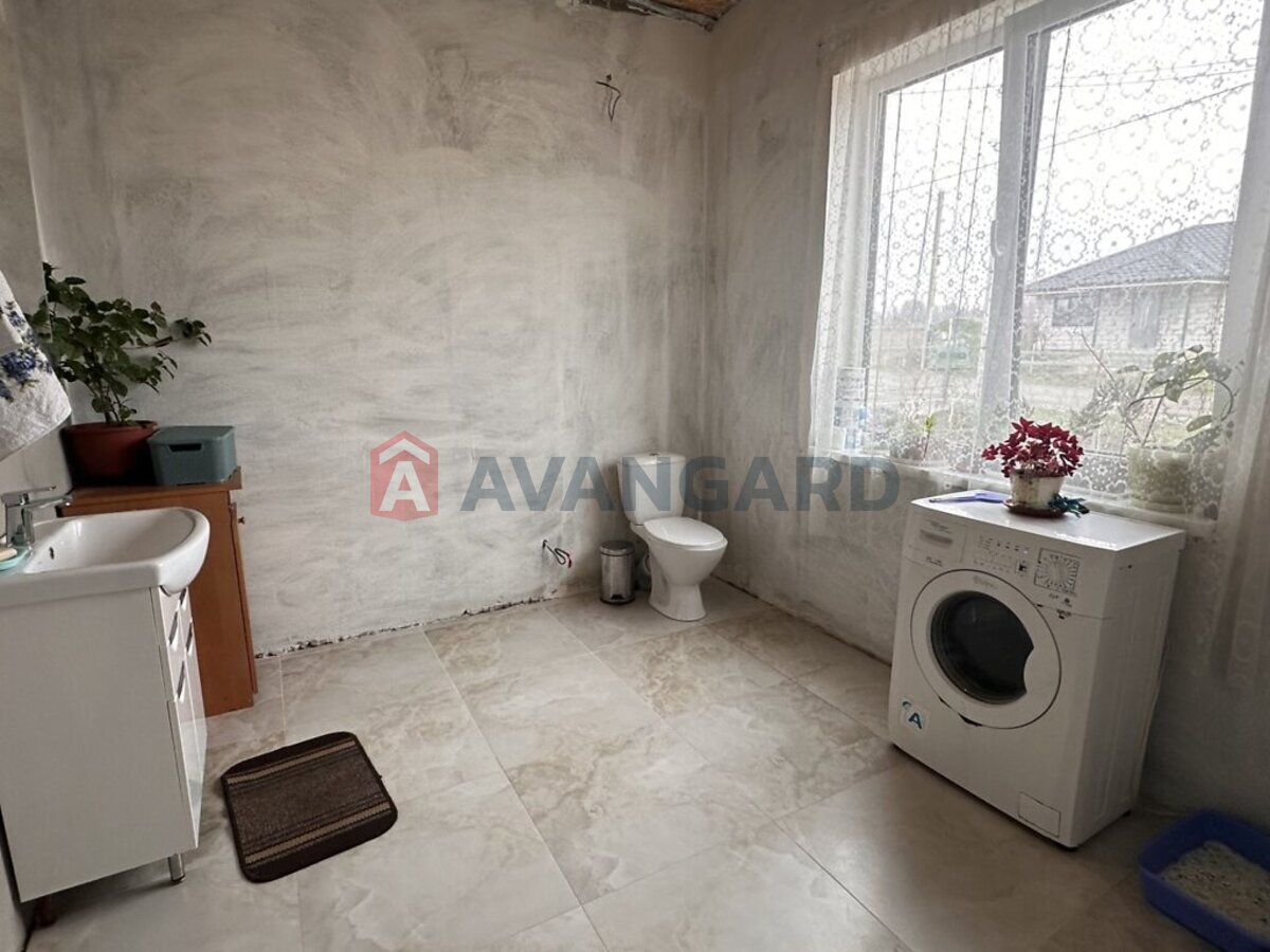 �������, 100 ��.�. ���� 11