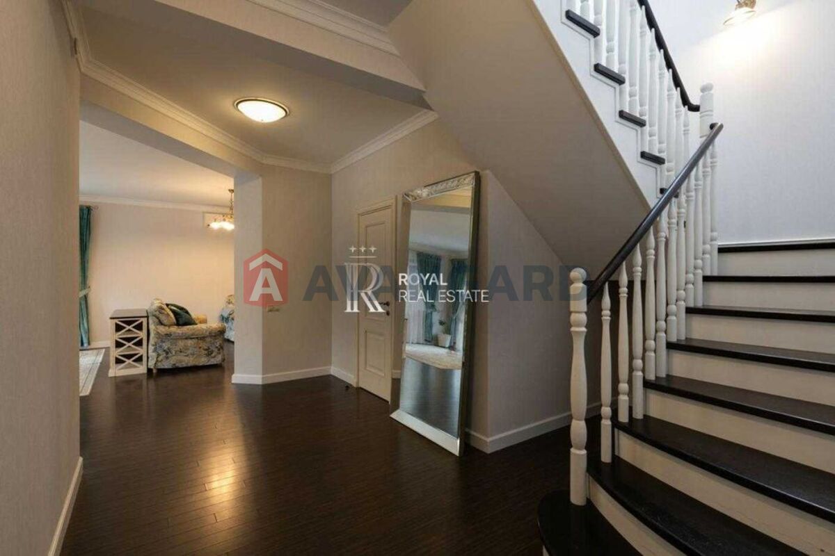 �������, 250 ��.�. ���� 6