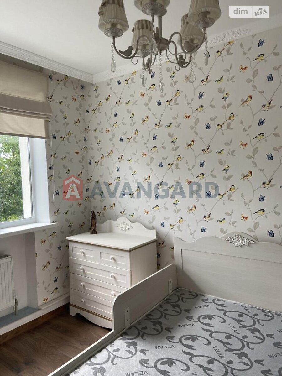 �������, 275 ��.�. ���� 24