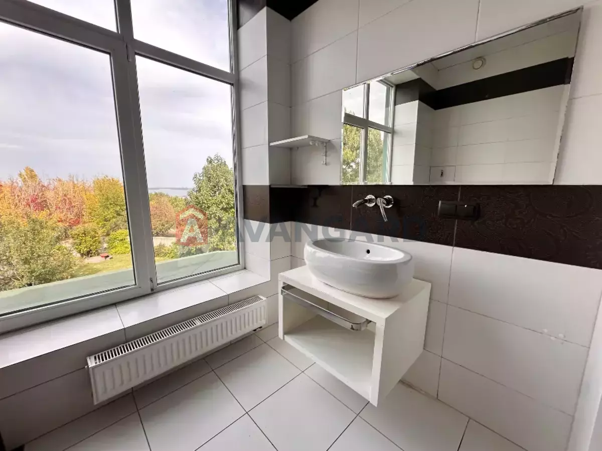 �������, 1150 ��.�. ���� 13