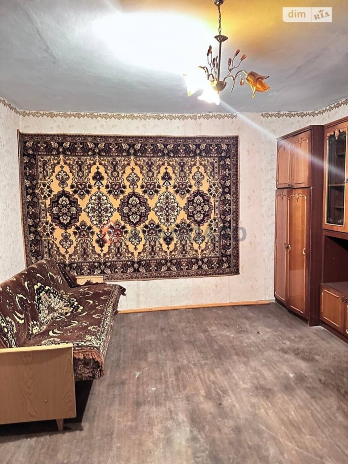 ������� �������, 76 ��.�. ���� 8