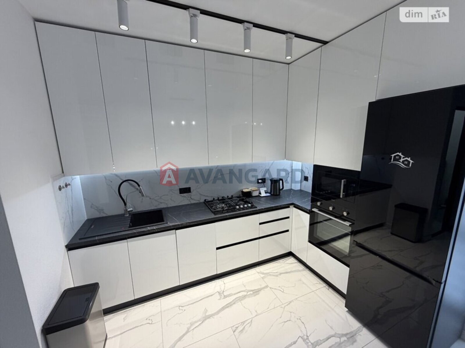 ��������, 90 ��.�. ���� 12