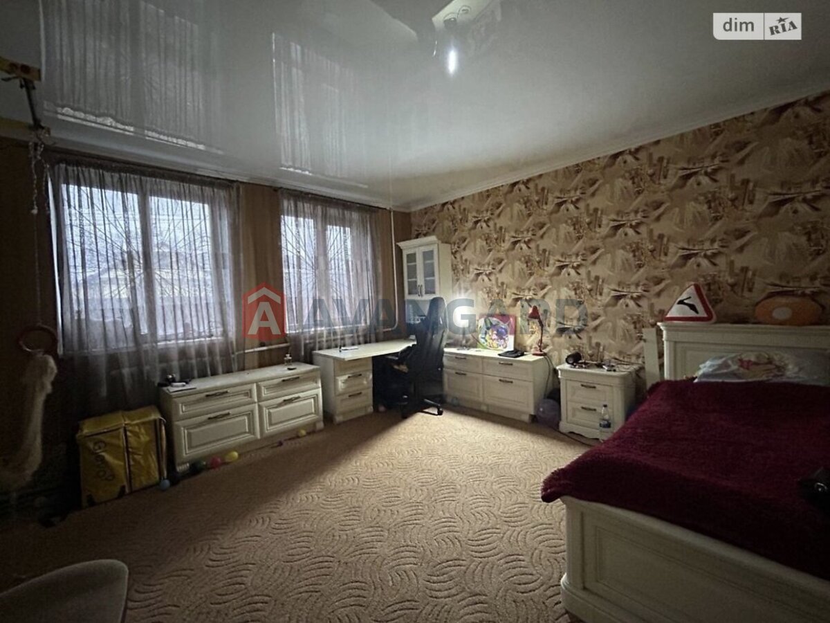 �������, 240 ��.�. ���� 9